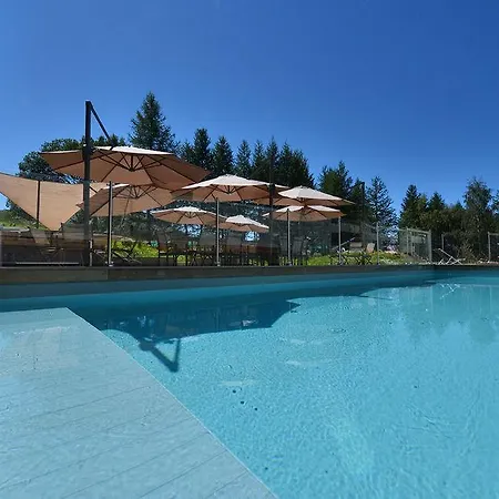 Lagrange L'alpenrose Apartmanhotel 4*