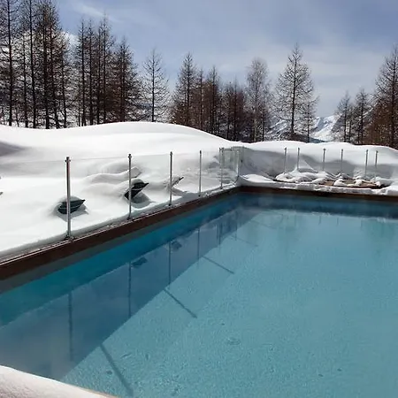 Lagrange L'alpenrose 4*